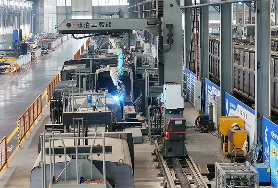 Équipement de fabrication et de soudage des structures